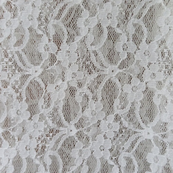 Ptp16" Lace Long sleeve White Top - Picture 11 of 12